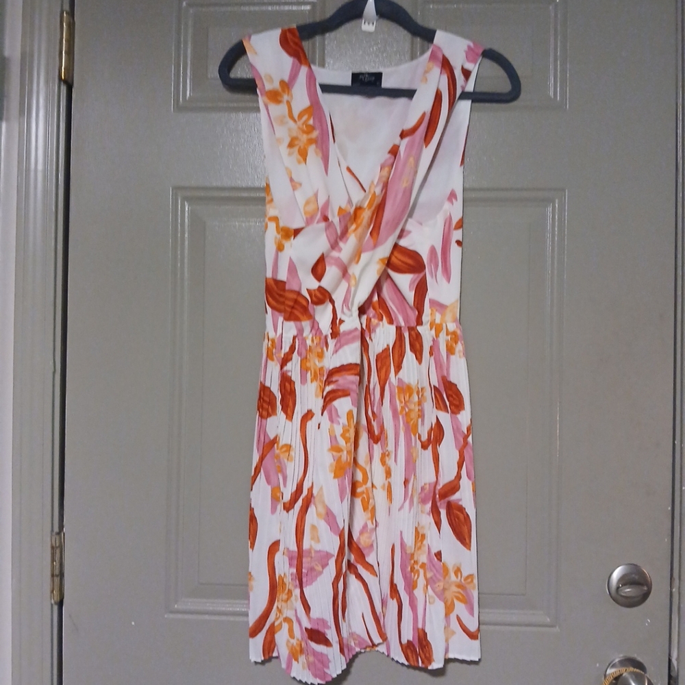 Milk + Honey Floral Sleeveless Woman Dress Size L (Missing Belt)
